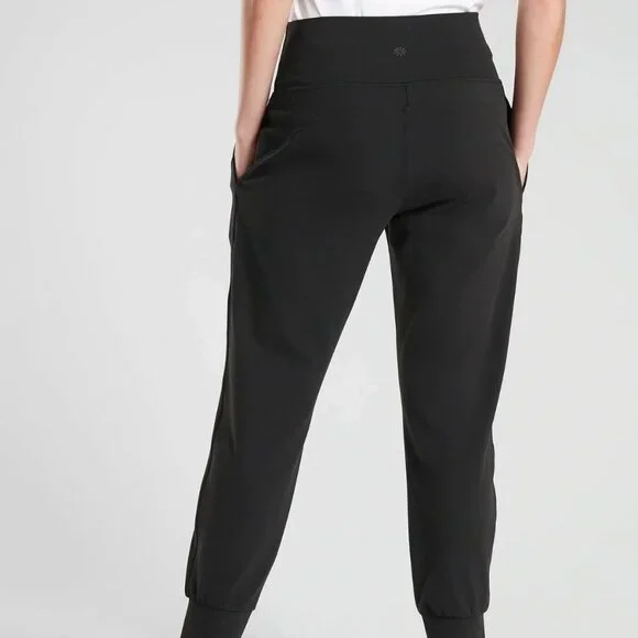 Athleta Salutation Jogger in Powervita Black Women S EUC Stretch Pants Pockets - Picture 2 of 9